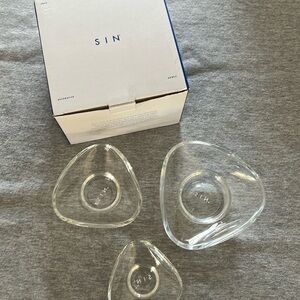 *NIB* Sin Urch Glass Decorative Bowls